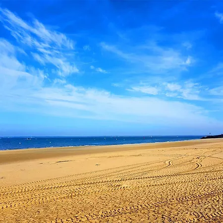 Apartamento T2 Au Centre D'arcachon Avec Garage - A Proximite De La Et Des Commerces - Fr-1-420-88 *